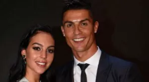 Джорджина на Роналдо изуми с тяло, 3 седмици след раждането