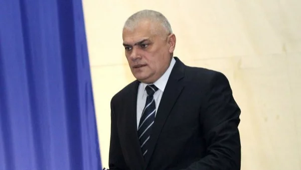 Пропусналите да проверят пътници на Летище "София" полицаи не го били направили нарочно