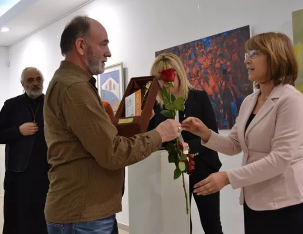Есенен салон 2017 в община Казанлък бе официално открит