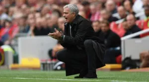 Завърнал се във Висшата лига спасява Моуриньо от ненужен в Манчестър Юнайтед