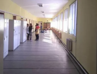Заради починало бебе, роми пробвали саморазправа в болницата в Асеновград