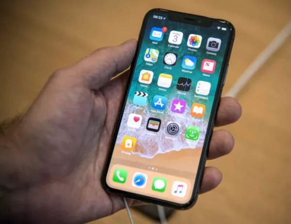 Китайски съд забрани продажбата на iPhone в страната 