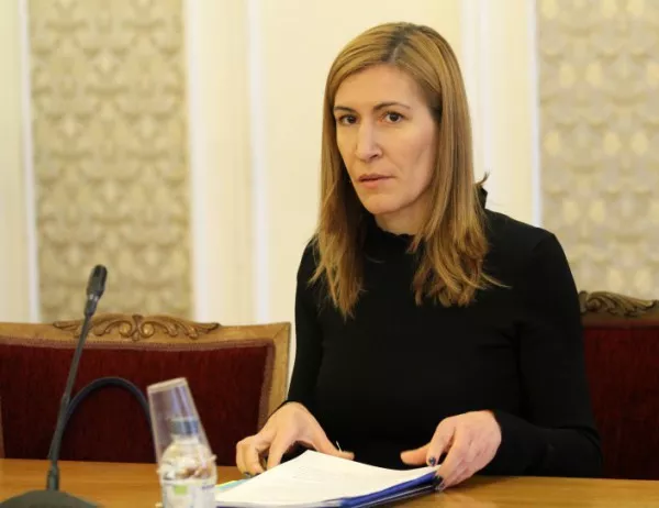 Ангелкова: С обединени усилия можем да представим страната като бижу в туризма
