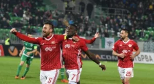 {{ otherArticle[0].article.title }}