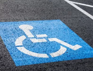 Кметът на Плевен обясни за злоупотребата с инвалидните карти за паркиране