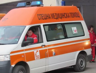 Състезателен автомобил се вряза в публиката на рали в Шумен, има ранени