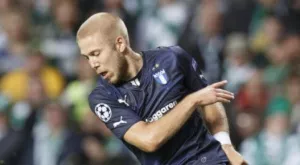 {{ otherArticle[0].article.title }}