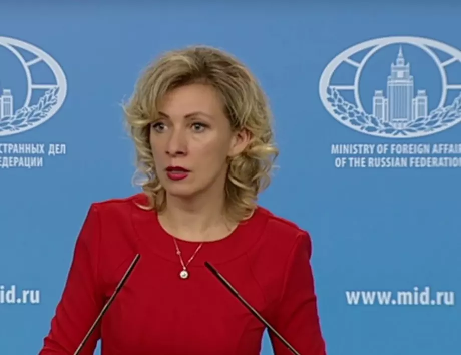 Москва: Западът да си решава проблемите, а не да учи Русия на демокрация 