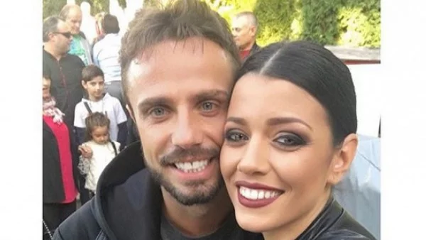 Ралица Паскалева подкрепи Салпаров на мач (снимки)