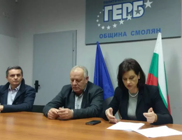 Дариткова: Опозицията втвърдява тона, но няма никаква готовност за избори