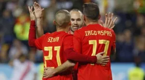 Иниеста се представи изненадващо слабо срещу Тунис