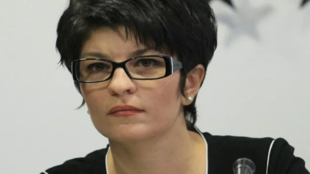 Десислава Атанасова отрече ГЕРБ да е склонил за доброволческите отряди