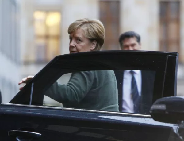 Политическият смут в Германия поставя Меркел на кръстопът