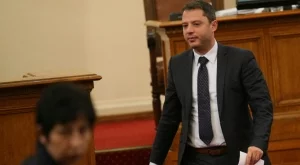 Депутатите се скараха за комунизма и Делян Добрев 