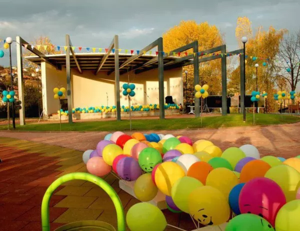 В Ивайловград отвори врати детски игрови център на открито