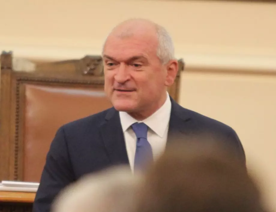 Главчев: Радев разделя нацията и излиза от рамките на конституцията 