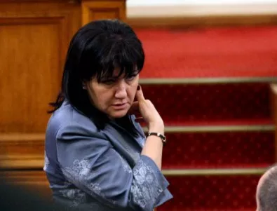 Караянчева ще глоби депутатите, които провалиха кворума