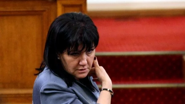 Г-н Хамид, по-спокойно, от онзи ден са Ви забавени пултовете