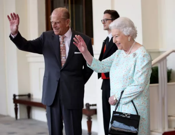 Кралица Елизабет и принц Филип празнуват платинена сватба