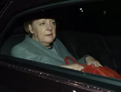 Германия е в политическа криза, но Меркел не мисли за оставка