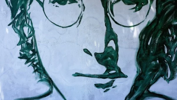 Роден е Джон Ленън 