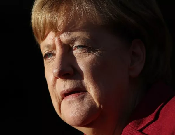 Меркел обеща да се бори "до последния час" за Brexit със сделка