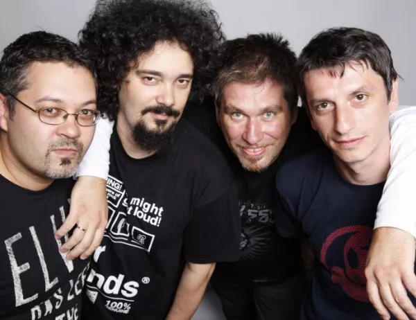 FUN LOVIN CRIMINALS избраха подгряваща българска група за концерта си в София