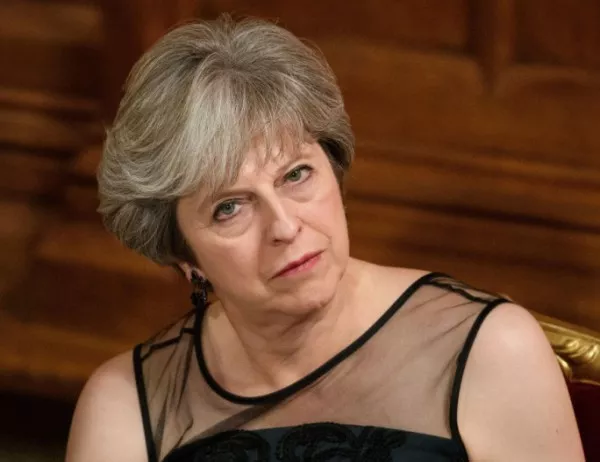 Нова оставка в кабинета на Мей, тя се готви да отложи гласуването за Brexit