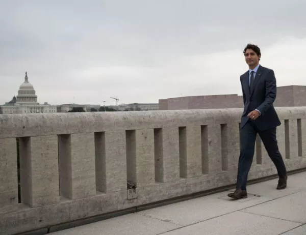 Подкрепа за Трюдо от канадското правителство, но натискът за оставка се засилва