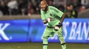 SportLive научи: М'Боли ще отреже и двете ЦСКА, заради Исляма