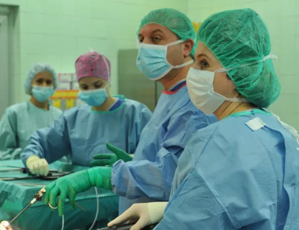 Близки на починали пациенти: Ако чакате за трансплантация, бягайте в чужбина