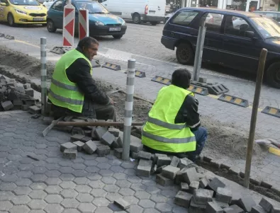 Около 1,4 милиона души на Западните Балкани работят нелегално 