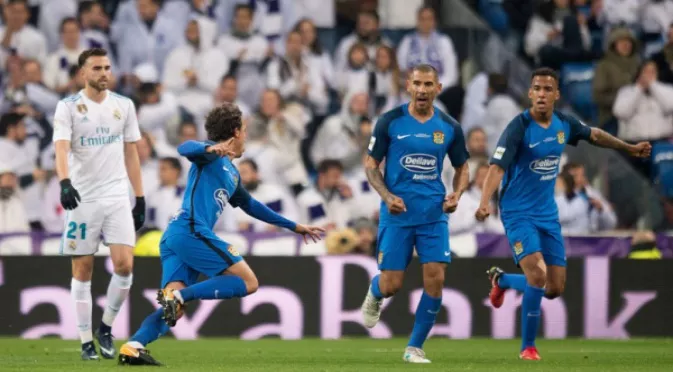 Испански анонимник засрами Реал Мадрид на "Сантяго Бернабеу" (ВИДЕО)