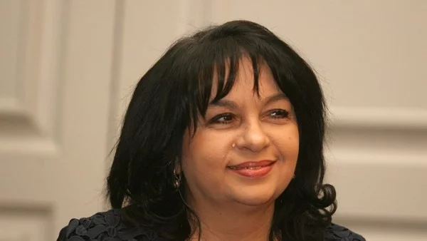 Петкова отрича, че Брюксел ще спре АЕЦ "Белене", защото е нов проект