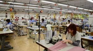Авточастите и софтуерът изместиха текстила в родната индустрия
