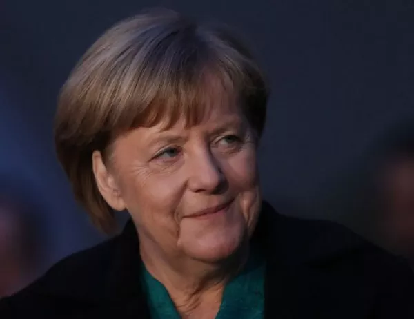 Партията на Меркел одобри коалиционната сделка със социалдемократите