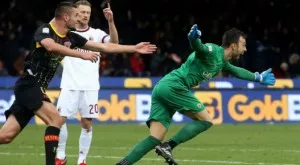 {{ otherArticle[0].article.title }}