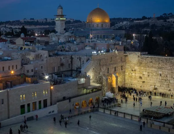 Парламентът на Иран задължи Техеран да признае Йерусалим за "вечна столица" на Палестина