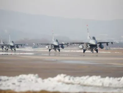 Южна Корея се отказа от участие във военните маневри с авиацията на САЩ