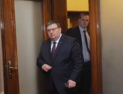 Оставка дадена, оставка приета: Парламентът освободи Сотир Цацаров