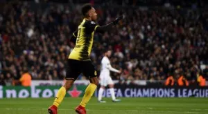 {{ otherArticle[0].article.title }}