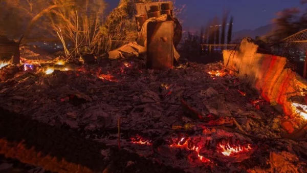 Apple с дарение заради пожарите в Калифорния