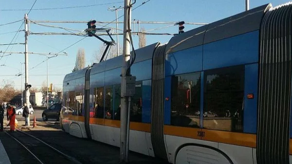 Ограбена жена залови джебчийки в столичния градски транспорт, полицията ги пусна