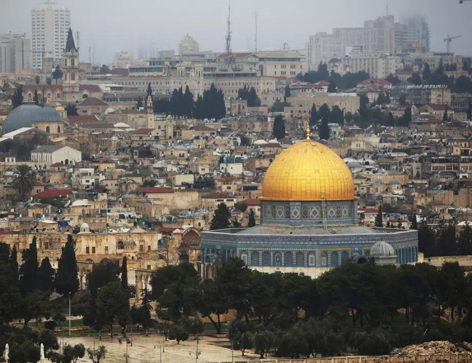 Първи видими признаци на напрежение в ОАЕ заради споразумението с Израел