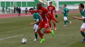 Берое шокира волейболния ЦСКА насред София преди футболния сблъсък