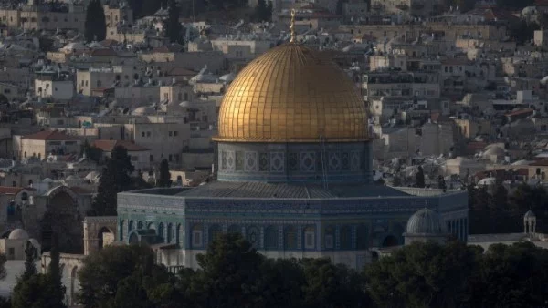В Йерусалим ще ограничават шума от призивите за молитва на мюсюлманите