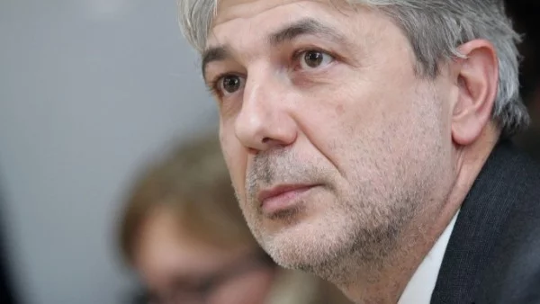 Нено Димов оттегли внесения проект за промяна на концесията за Банско