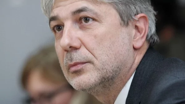 Димов се изплаши от нов скандал и се отказа да изключва земи от парк "Витоша"