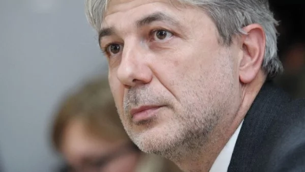 Нено Димов обеща "безпрецедентно" възстановяване на дюната на  "Смокиня" и защити Каракачанов за ромите