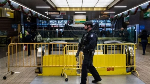 Нападение с нож в метрото в Ню Йорк